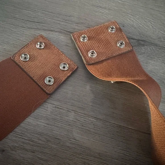 BCBGMaxAzria Textured Tan Belt - Picture 2 of 3